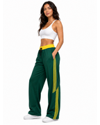 Pantalón Deportivo Oversized Verde con Franjas Amarillas — Tela Nova | Mujer | ENKI - ENKI ModaStyle