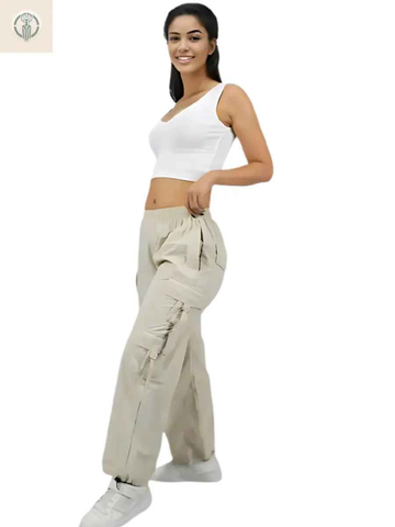 Pantalón Multicargo Mujer Hueso de Tela Mojada Premium para un Estilo Único
