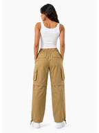 Pantalón Cargo Convertible Beige — Tela Mojada | Mujer | ENKI - ENKI ModaStyle