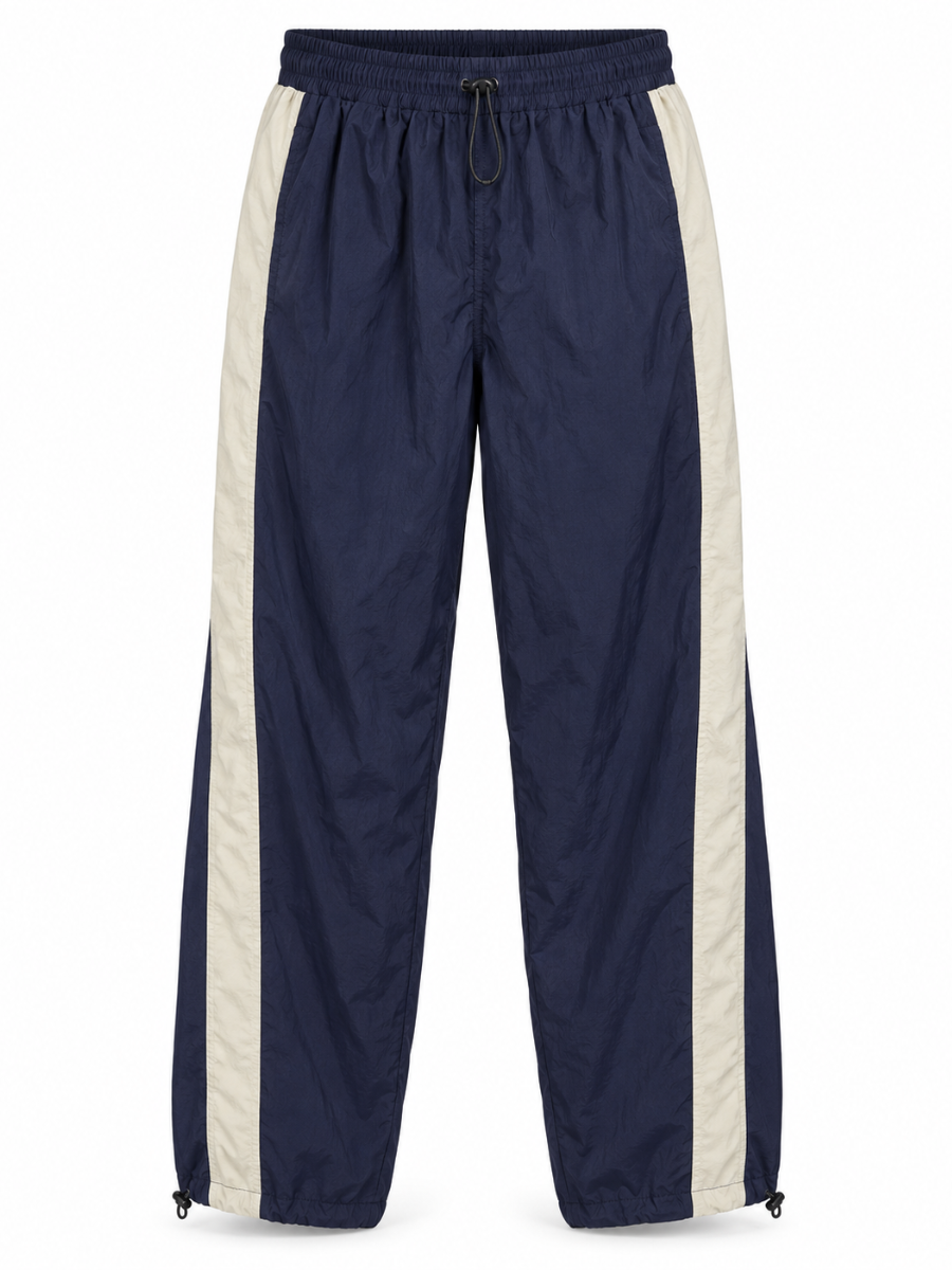 Pantalón Edge Line Baggy para hombre en tela mojada azul marino con franjas laterales color hueso
