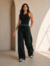 Pantalón Deportivo Parachute Tela Nova Mujer | Franjas Laterales Bicolor | ENKI 12