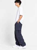 Pantalón Parachute Gris — Tela Mojada | Regulador en Bota | Hombre | ENKI 2