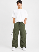 Pantalón Parachute Verde Militar — Tela Mojada | Regulador en Bota | Hombre | ENKI 5