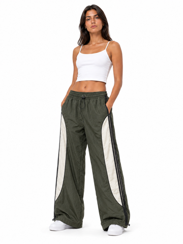 Pantalón Mujer Verde Militar Tela Mojada - Modelo Power Track | ENKI