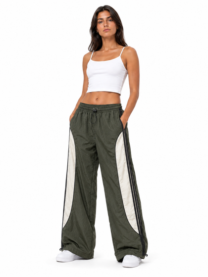 Pantalón Mujer Verde Militar Tela Mojada - Modelo Power Track | ENKI